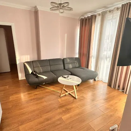 Saliasi * Tirana